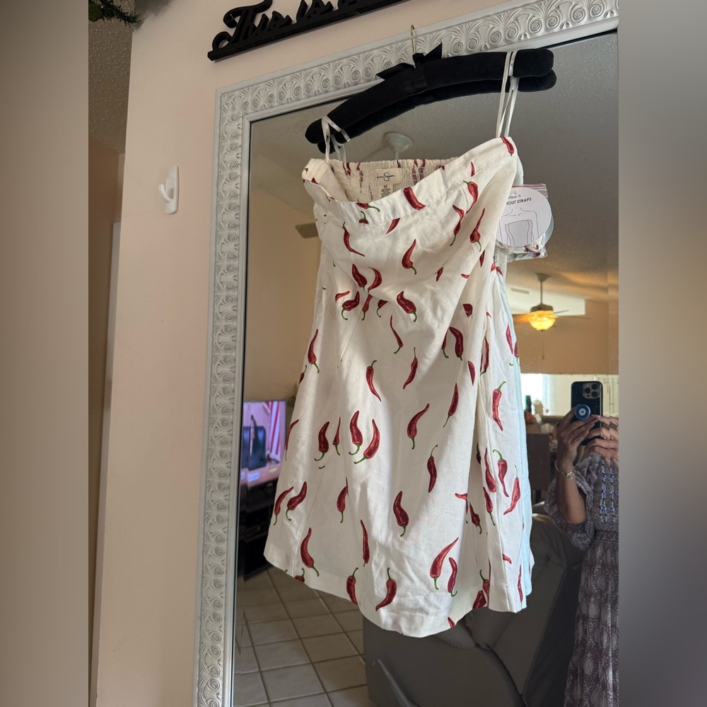 Jessica Simpson White and Red Patterned Dress